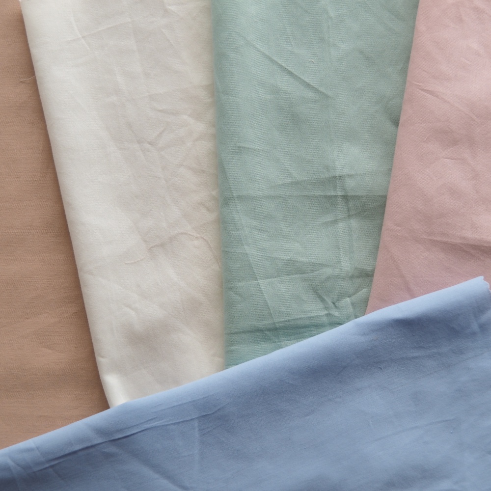 布団 掛布団 綿布団 羽毛布団 肌掛け 薄掛け 夏布団 夏掛け 包まれる ふとん わた 綿100% 超長綿 スーピマ 打ち直し 仕立てかえ 手づくり 手作業 職人 一級寝具技能士 マザーコットンケット アモルフィー 軽量 軽い クーラー 関東 都心 マンション 肩が出る 蒸れない布団 京都 亀岡 亀屋寝装センター