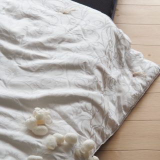 絹布団】 マザーシルクケット(全2色) | 京都亀岡・匠がいる寝暮(しんぐ