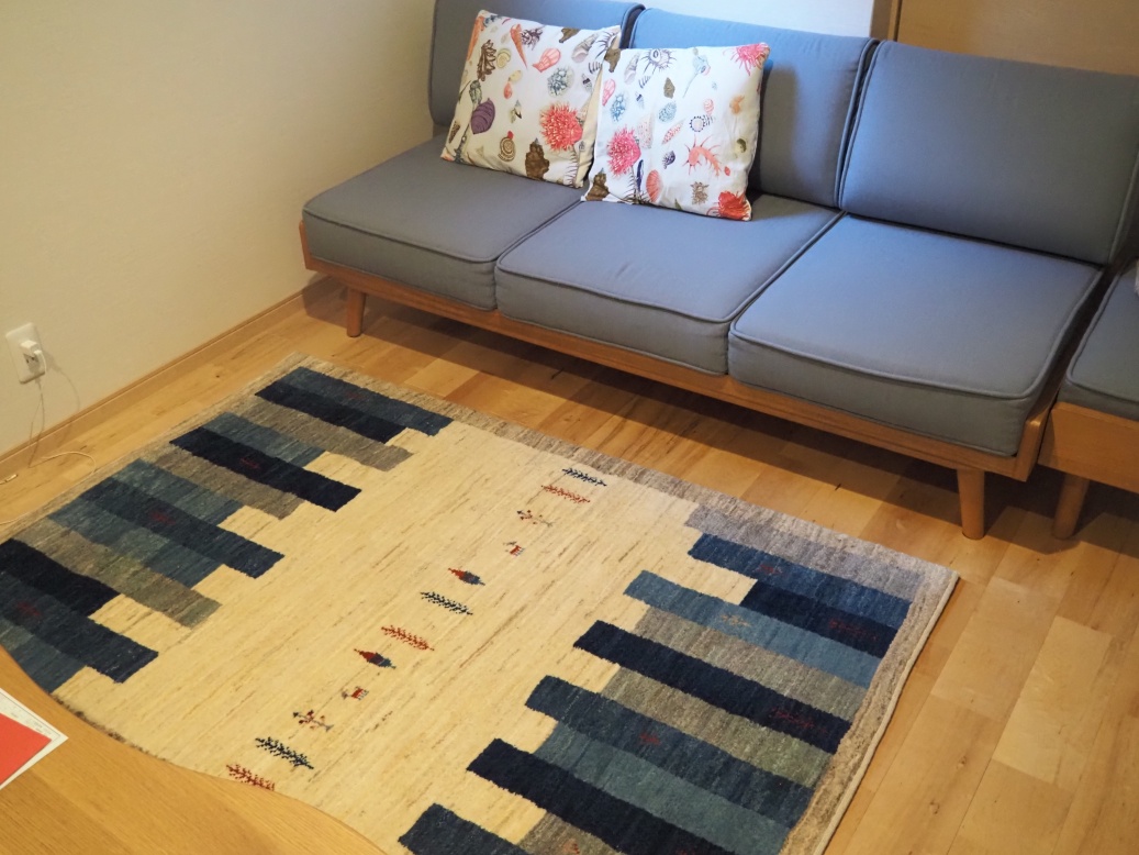 ギャッベ 絨毯 リビング インテリア 雑貨 アマレ ゾランバリ ナチュラル 原毛 ギャッベ白 ラグ 遊牧民 北欧 洋風 草木染め インテリア 住宅リフォーム 京都 亀岡 園部 亀屋寝装センター