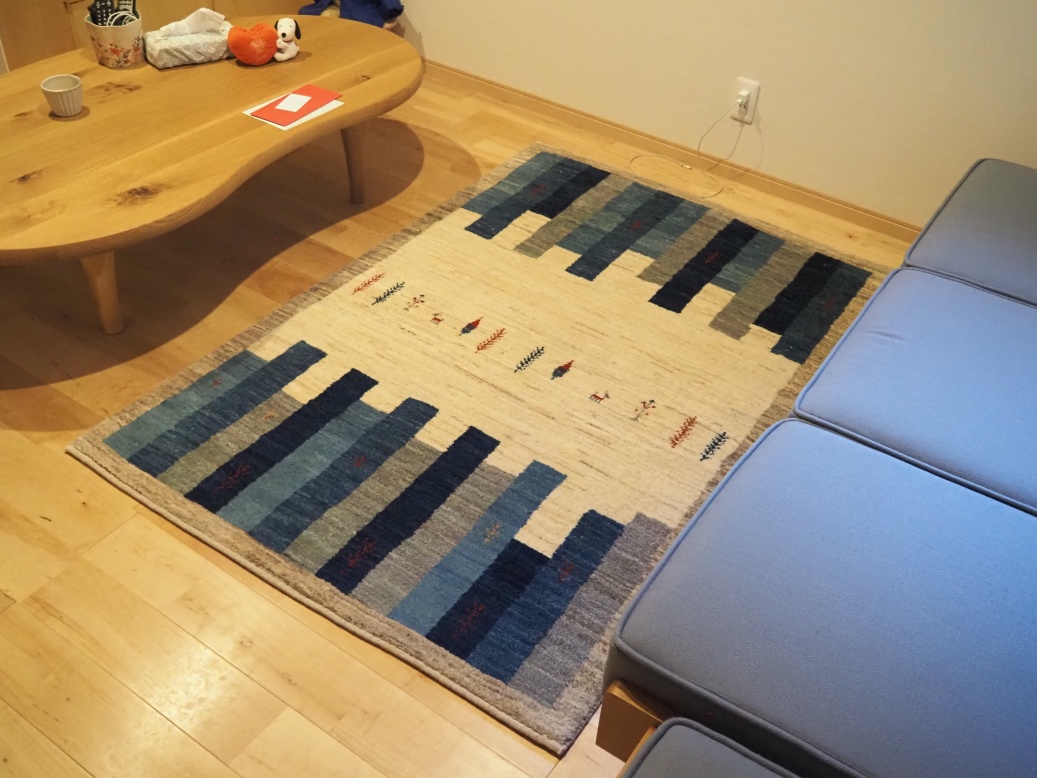 ギャッベ 絨毯 リビング インテリア 雑貨 アマレ ゾランバリ ナチュラル 原毛 ギャッベ白 ラグ 遊牧民 北欧 洋風 草木染め インテリア 住宅リフォーム 京都 亀岡 園部 亀屋寝装センター