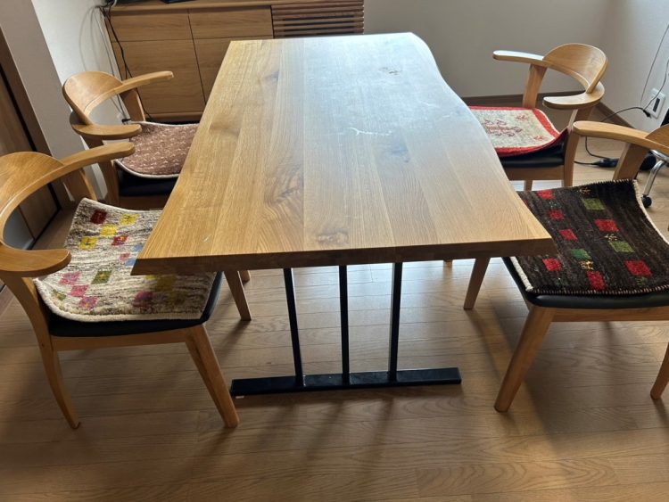 ダイニングの椅子にミニギャッベ　# CASE1083