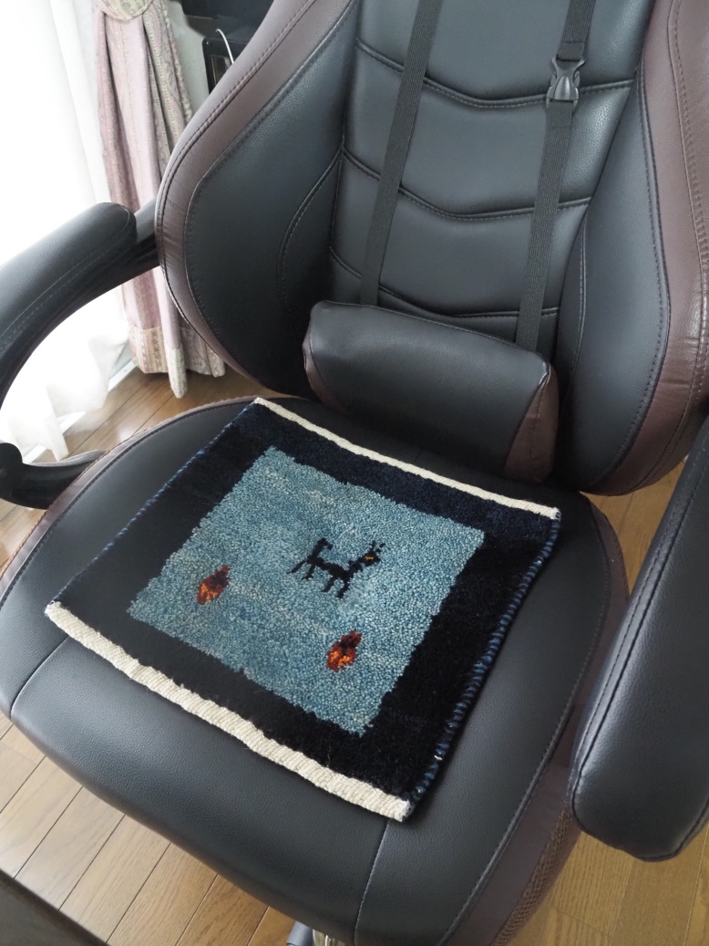 ギャベ ギャッベ ミニギャッベ ゲーミングチェア 椅子用 座布団 絨毯 リビング インテリア 雑貨 ゾランバリ トライバル ラグ バルーチ トルクメン 遊牧民 北欧 洋風 草木染め インテリア 住宅リフォーム 京都 亀屋寝装センター