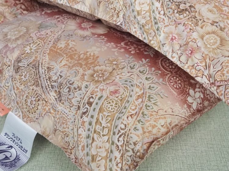 30年以上使っているYAMAJINのシルク生地の羽毛布団(ダブルサイズ)をリフォーム