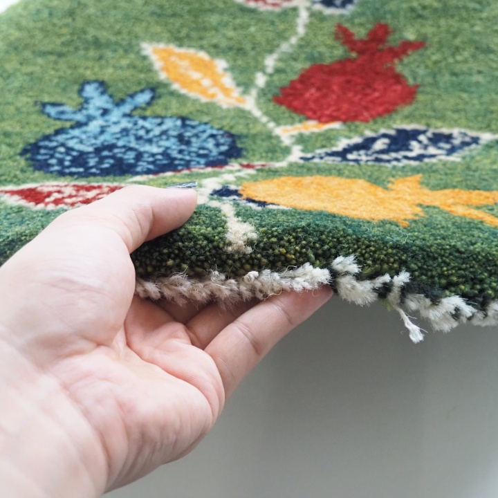 ギャッベ ギャベ ザクロ 緑 イラン シラーズ カシュガイ 草木染め 手紡ぎ 手織り 絨毯 ラグ 敷物 ミニギャッベ 座布団 チェア ソファ インテリア雑貨 ギャッベ京都 ダイニングチェア クッション 北欧 京都 亀屋寝装センター