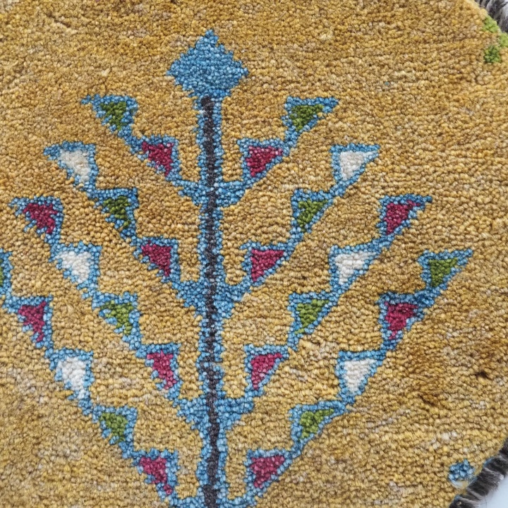 ギャッベ ギャベ 生命の樹 井戸 黄 くすみカラー イラン シラーズ カシュガイ 草木染め 手紡ぎ 手織り 絨毯 ラグ 敷物 ミニギャッベ 座布団 チェア ソファ インテリア雑貨 ギャッベ京都 ダイニングチェア クッション 北欧 京都 亀屋寝装センター