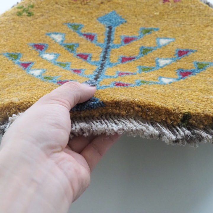 ギャッベ ギャベ 生命の樹 井戸 黄 くすみカラー イラン シラーズ カシュガイ 草木染め 手紡ぎ 手織り 絨毯 ラグ 敷物 ミニギャッベ 座布団 チェア ソファ インテリア雑貨 ギャッベ京都 ダイニングチェア クッション 北欧 京都 亀屋寝装センター