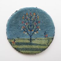 ギャッベ ギャベ 風景画 ランドスケープ 生命の樹 鹿 青 イラン シラーズ カシュガイ 草木染め 手紡ぎ 手織り 絨毯 ラグ 敷物 ミニギャッベ 座布団 チェア ソファ インテリア雑貨 ギャッベ京都 ダイニングチェア クッション 北欧 京都 亀屋寝装センター