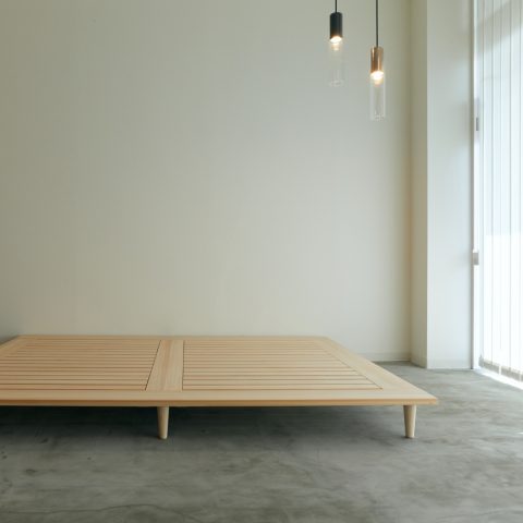 Yunagi Solid Hinoki Minimalist Bed | ベッドフレーム (ヘッド無)