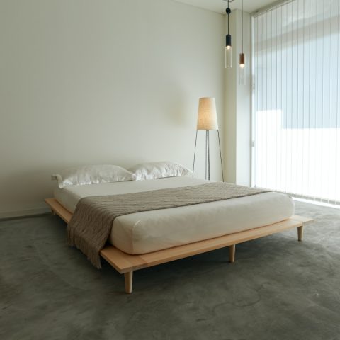 Yunagi Solid Hinoki Minimalist Bed | ベッドフレーム (ヘッド無)