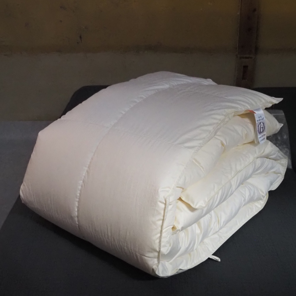 布団 寝具 掛布団 羽毛布団 羽毛ふとん リフォーム 羽毛布団リフォーム 婚礼布団 ロマンス小杉 老舗寝具 神奈川 亀屋寝装センター 亀岡 寝具店