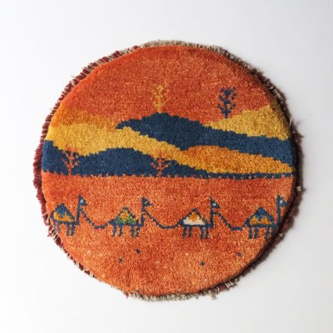 ギャッベ | 座布団サイズ(円形) 38×39cm ラクダ 風景画 イラン #CC-191