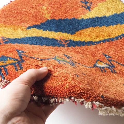 ギャッベ | 座布団サイズ(円形) 38×39cm ラクダ 風景画 イラン #CC-191