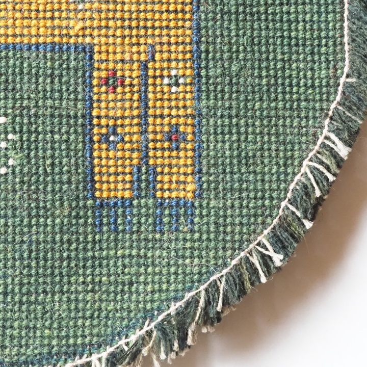 ギャッベ ギャベ ライオン ギャッベ イラン シラーズ ペルシャ カシュガイ 草木染め 手紡ぎ 手織り 絨毯 ラグ 敷物 ミニギャッベ 座布団 チェア ソファ インテリア雑貨 マツコの知らない世界 ギャッベ京都 ダイニングチェア クッション 北欧 京都 亀屋寝装センター